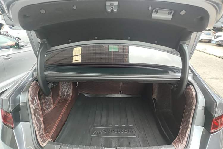 Used BYD Qin PLUS 2023 Champion Edition DM-i 55KM Leading Model Trunk