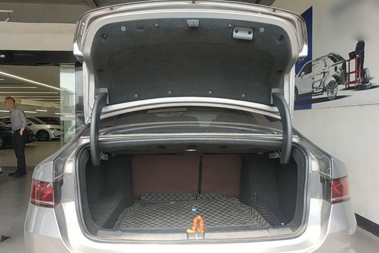 Used BYD Qin PLUS 2023 Champion Edition DM-i 55KM Leading Model Trunk