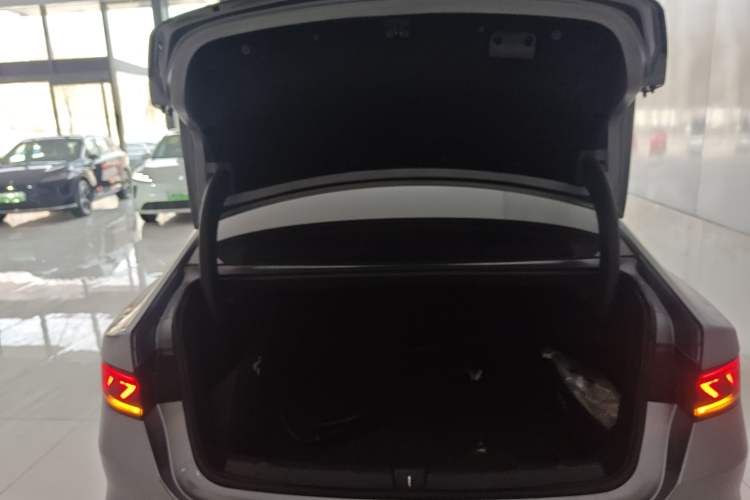 Used BYD Qin PLUS 2023 Champion Edition DM-i 120KM Leading Model Trunk