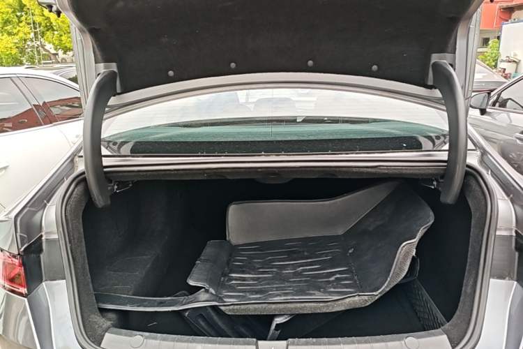Used BYD Qin PLUS 2023 Champion Edition DM-i 55KM Leading Model Trunk