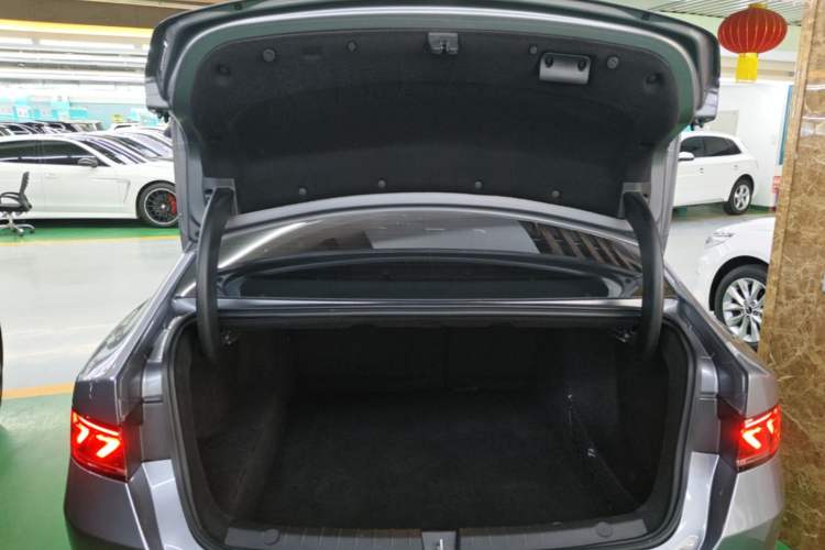 Used BYD Qin PLUS 2023 Champion Edition DM-i 55KM Leading Model Trunk