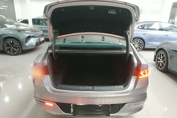 Used BYD Qin PLUS 2023 Champion Edition DM-i 120KM Excellence Model Trunk