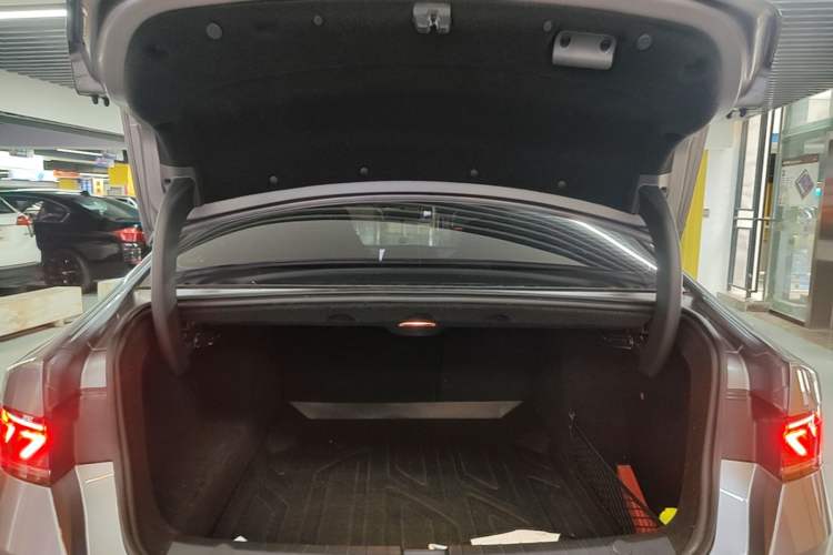 Used BYD Qin PLUS 2023 Champion Edition DM-i 120KM Beyond Model Trunk