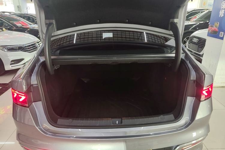 Used BYD Qin PLUS 2023 Champion Edition EV 510KM Leading Model Trunk