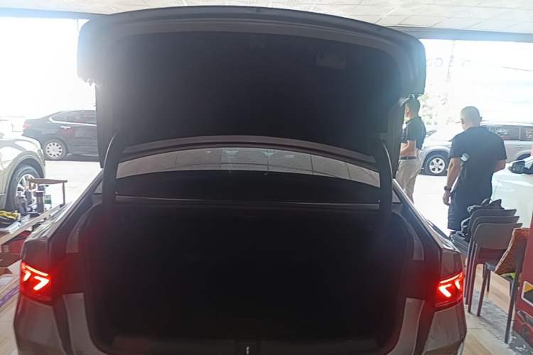 Used BYD Qin PLUS 2023 Champion Edition EV 420KM Leading Model Trunk