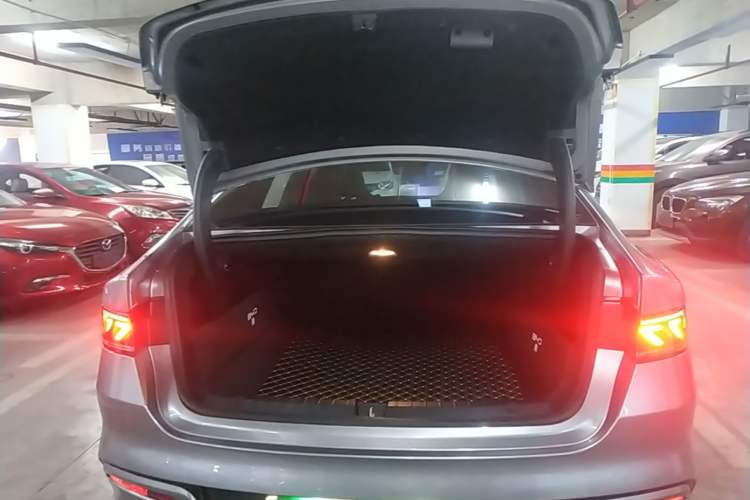 Used BYD Qin PLUS 2023 Champion Edition DM-i 120KM Excellence Model Trunk