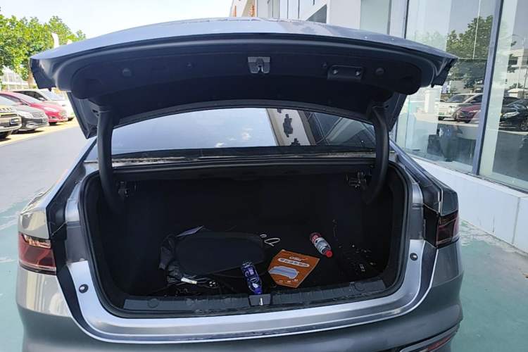 Used BYD Qin PLUS 2023 Champion Edition DM-i 55KM Leading Model Trunk