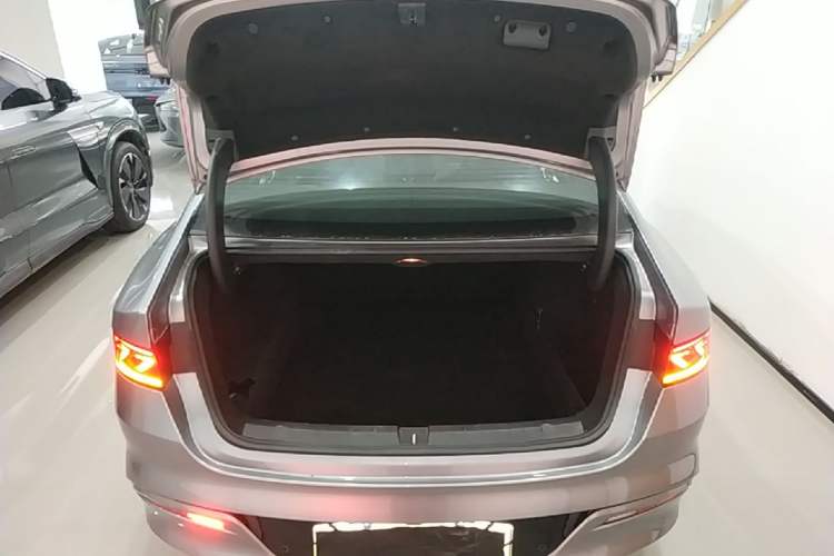 Used BYD Qin PLUS 2023 Champion Edition DM-i 120KM Excellence Model Trunk