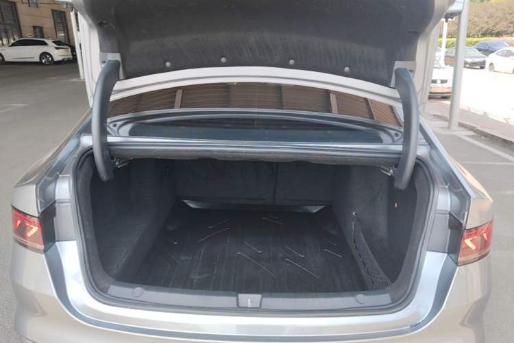 Used BYD Qin PLUS 2023 Champion Edition DM-i 120KM Leading Model Trunk