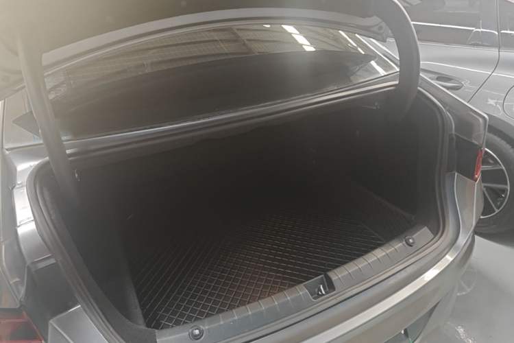 Used BYD Qin PLUS 2023 Champion Edition DM-i 120KM Leading Model Trunk