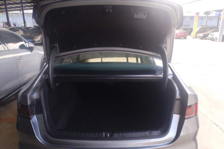 Used BYD Qin PLUS 2023 Champion Edition DM-i 55KM Leading Model Trunk