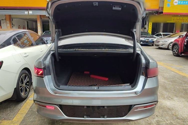 Used BYD Qin PLUS 2023 Champion Edition DM-i 55KM Leading Model Trunk