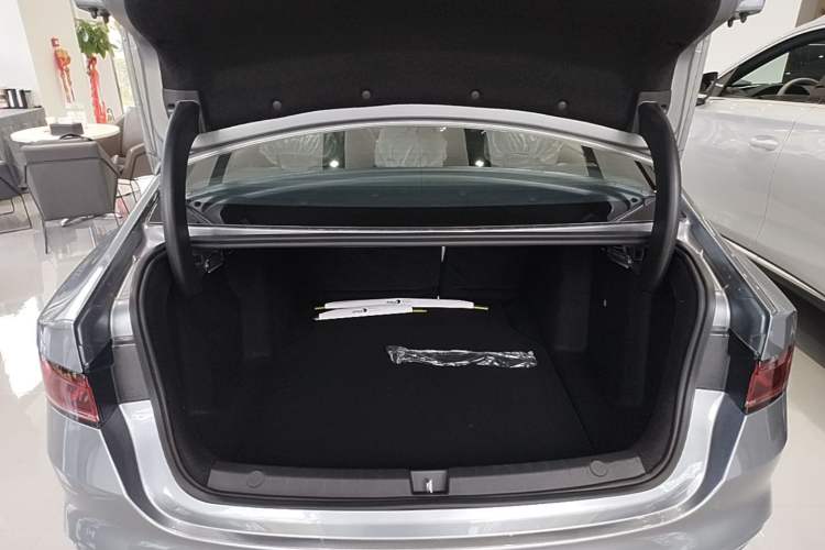 Used BYD Qin PLUS 2023 EV 510KM Travel Edition Trunk