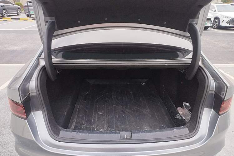 Used BYD Qin PLUS 2023 Champion Edition DM-i 120KM Excellence Model Trunk