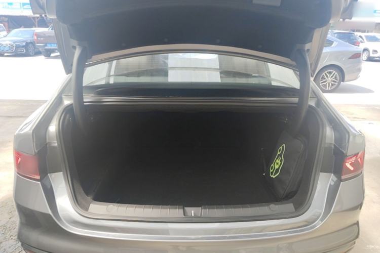 Used BYD Qin PLUS 2023 Champion Edition DM-i 55KM Leading Model Trunk