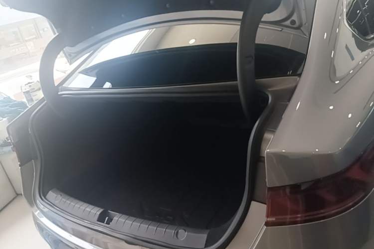 Used BYD Qin PLUS 2023 Champion Edition DM-i 120KM Beyond Model Trunk