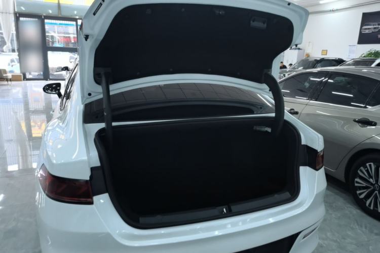 Used BYD Qin PLUS 2023 Champion Edition DM-i 55KM Leading Model Trunk