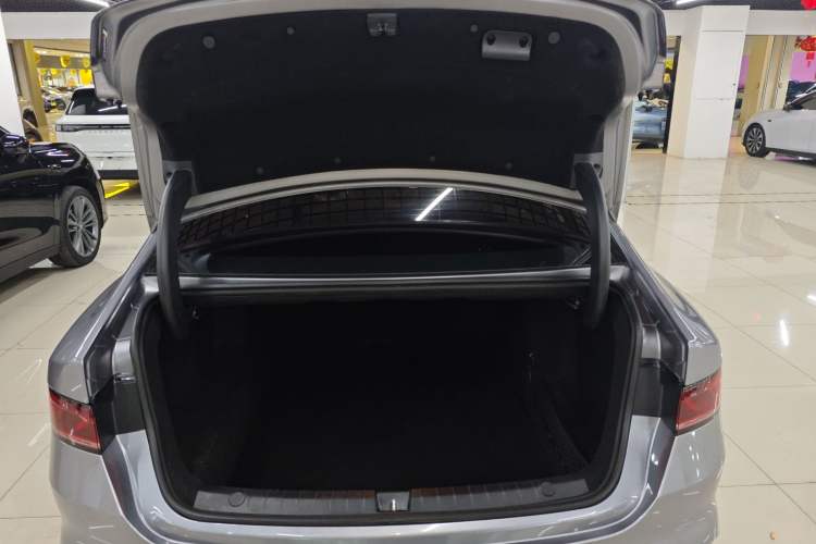 Used BYD Qin PLUS 2023 Champion Edition DM-i 55KM Leading Model Trunk