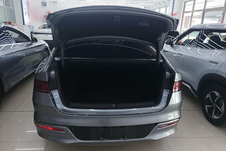 Used BYD Qin PLUS 2023 Champion Edition DM-i 120KM Leading Model Trunk