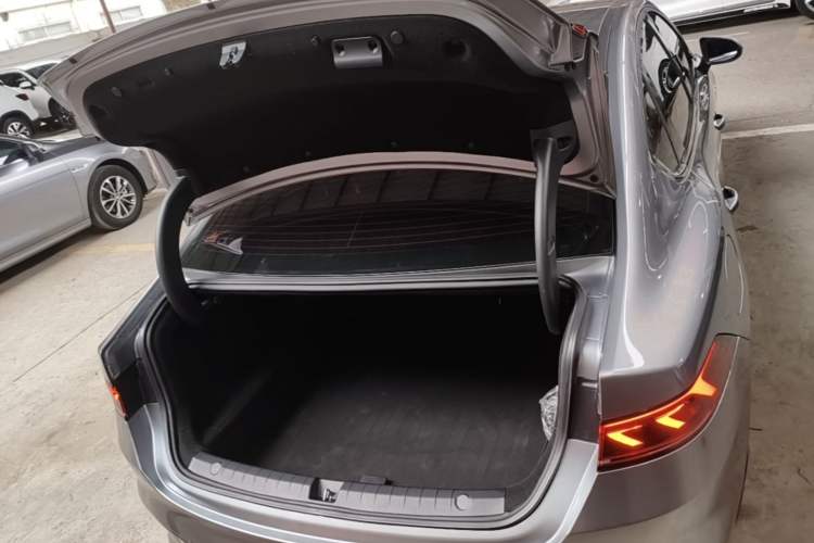 Used BYD Qin PLUS 2023 Champion Edition DM-i 55KM Leading Model Trunk