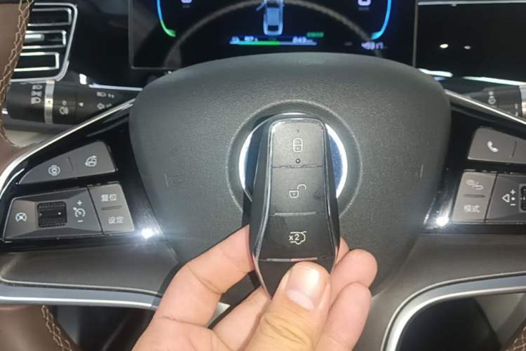 Used BYD Qin PLUS 2023 Champion Edition EV 420KM Superior Model Vehicle Key