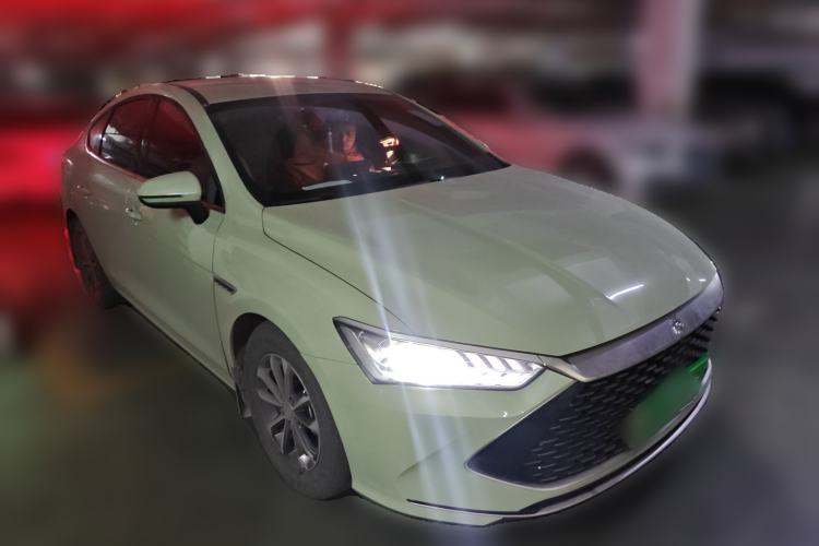 Used BYD Qin PLUS 2023 Champion Edition DM-i 55KM Leading Model Front Right 45 Deg