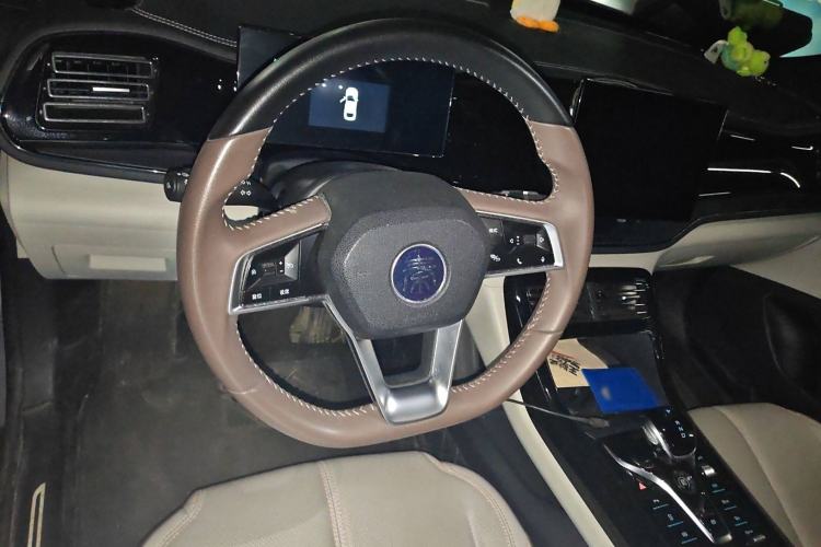 Used BYD Qin PLUS 2023 Champion Edition DM-i 55KM Leading Model Steering Wheel