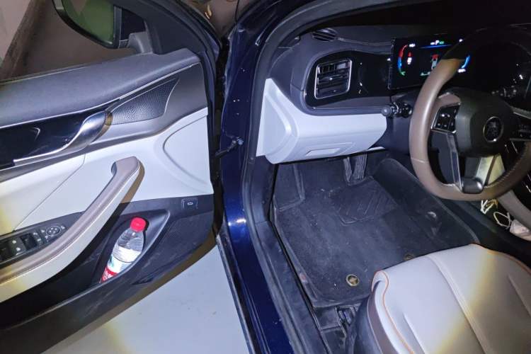 Used BYD Qin PLUS 2023 Champion Edition DM-i 55KM Superior Model Driver Seat