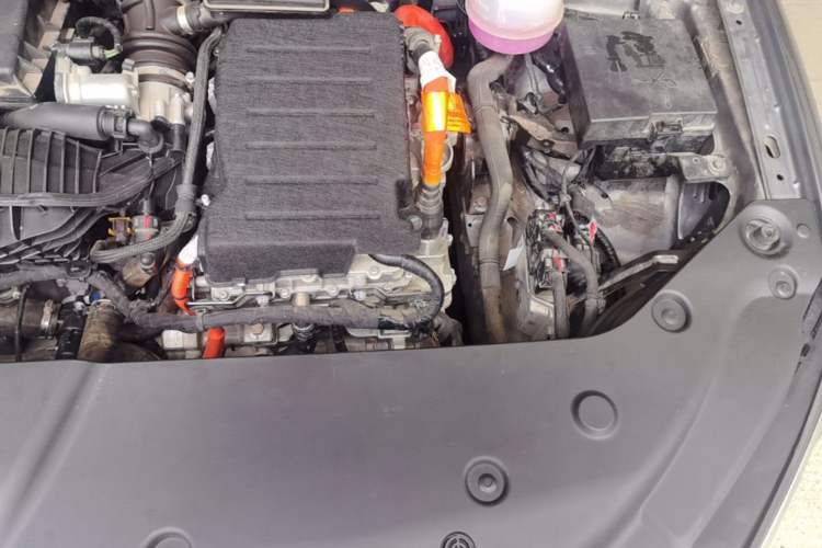 Used BYD Qin PLUS 2023 Champion Edition DM-i 120KM Excellence Model Engine Bay Left