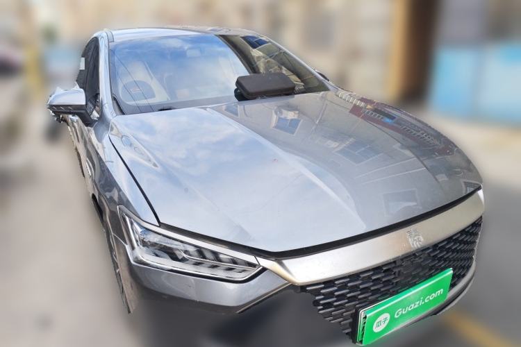 Used BYD Qin PLUS 2023 Champion Edition DM-i 55KM Leading Model Front Right 45 Deg