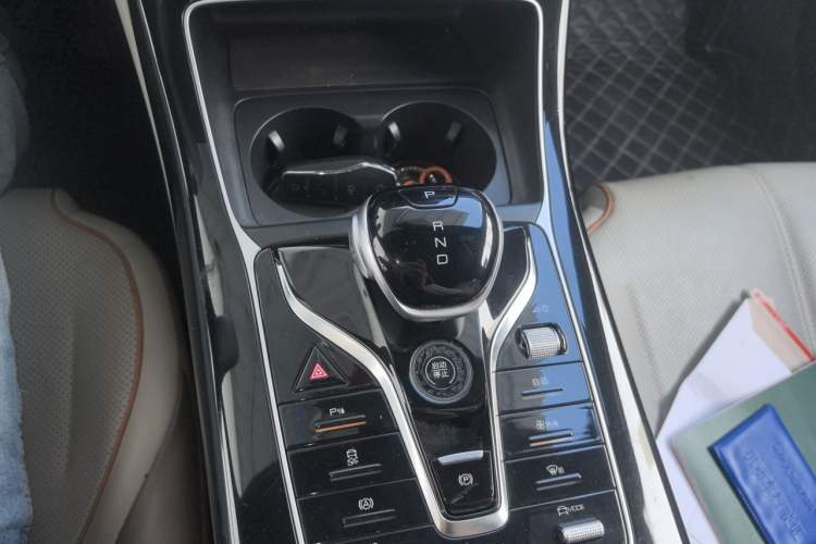 Used BYD Qin PLUS 2023 Champion Edition EV 420KM Superior Model Gear Lever