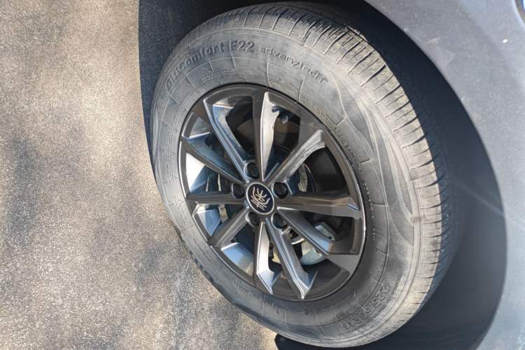 Used BYD Qin PLUS 2023 EV 510KM Travel Edition Right Front Wheel Hub