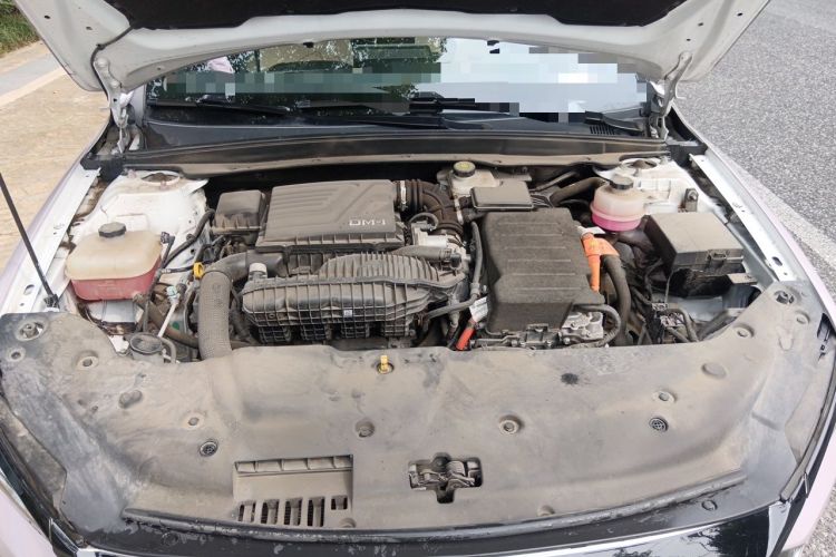 Used BYD Qin PLUS 2023 Champion Edition DM-i 120KM Leading Model Engine Bay