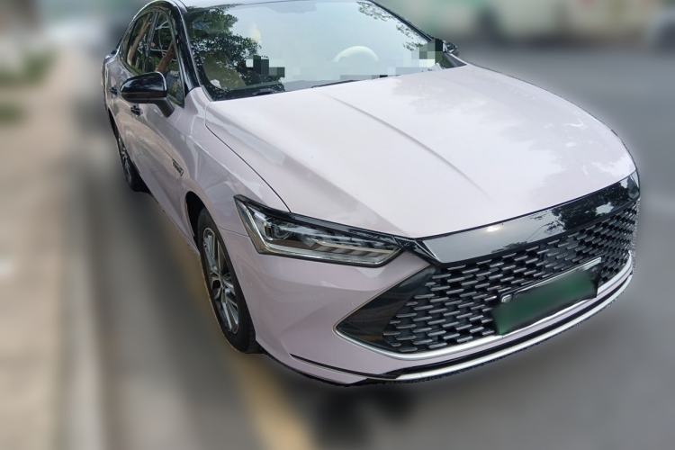 Used BYD Qin PLUS 2023 Champion Edition DM-i 120KM Leading Model Front Right 45 Deg