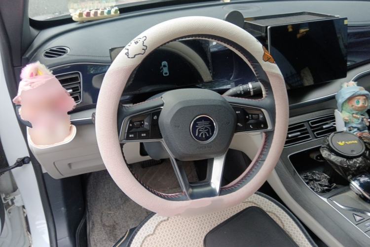 Used BYD Qin PLUS 2023 Champion Edition DM-i 120KM Leading Model Steering Wheel