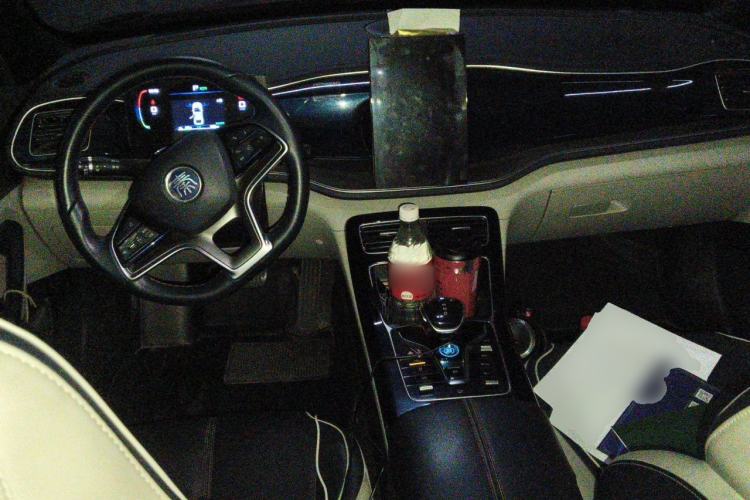 Used BYD Qin PLUS 2023 Champion Edition EV 510KM Leading Model Center Console