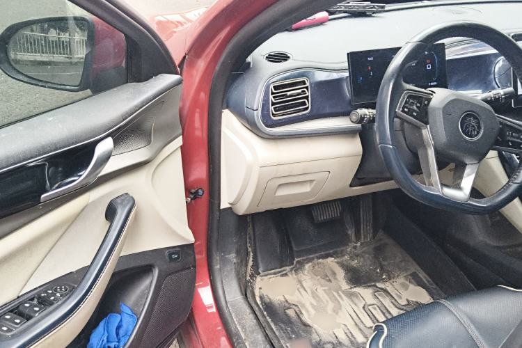 Used BYD Qin PLUS 2023 Champion Edition DM-i 120KM Leading Model Driver Seat