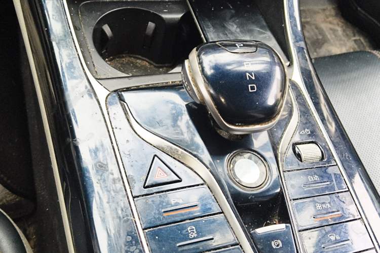 Used BYD Qin PLUS 2023 Champion Edition DM-i 120KM Leading Model Gear Lever