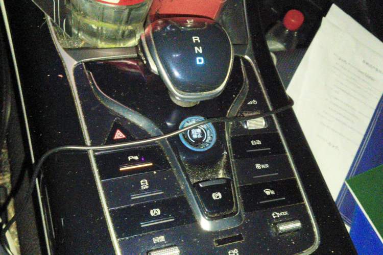 Used BYD Qin PLUS 2023 Champion Edition EV 510KM Leading Model Gear Lever