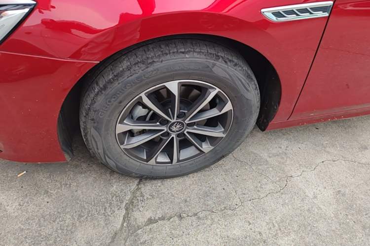 Used BYD Qin PLUS 2023 Champion Edition DM-i 55KM Leading Model Left Front Wheel Hub