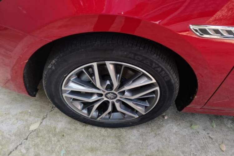 Used BYD Qin PLUS 2023 Champion Edition EV 510KM Leading Model Left Front Wheel Hub