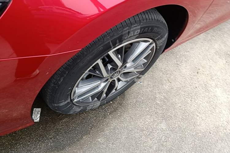 Used BYD Qin PLUS 2023 Champion Edition DM-i 120KM Excellence Model Left Front Wheel Hub