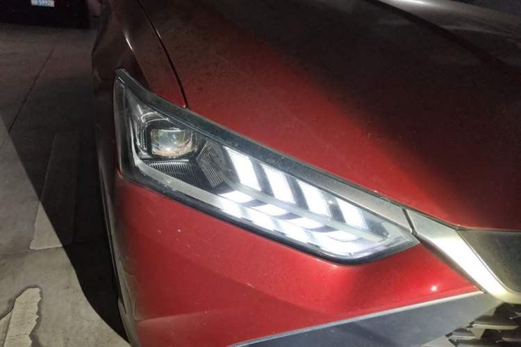 Used BYD Qin PLUS 2023 Champion Edition DM-i 120KM Beyond Model Right Front Headlight