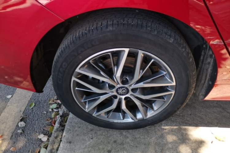 Used BYD Qin PLUS 2023 Champion Edition EV 510KM Leading Model Right Rear Wheel Hub