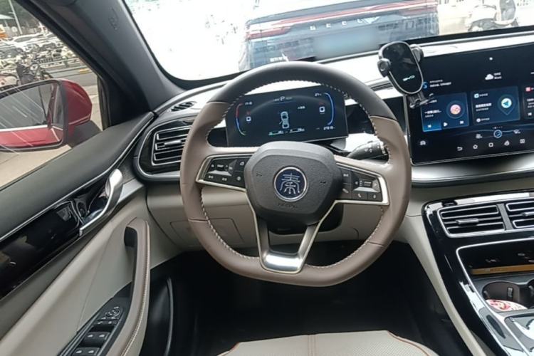 Used BYD Qin PLUS 2023 Champion Edition DM-i 120KM Excellence Model Steering Wheel