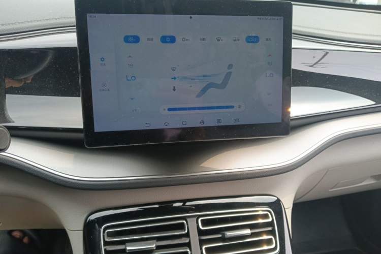 Used BYD Qin PLUS 2023 Champion Edition DM-i 55KM Superior Model Audio And AC Panel