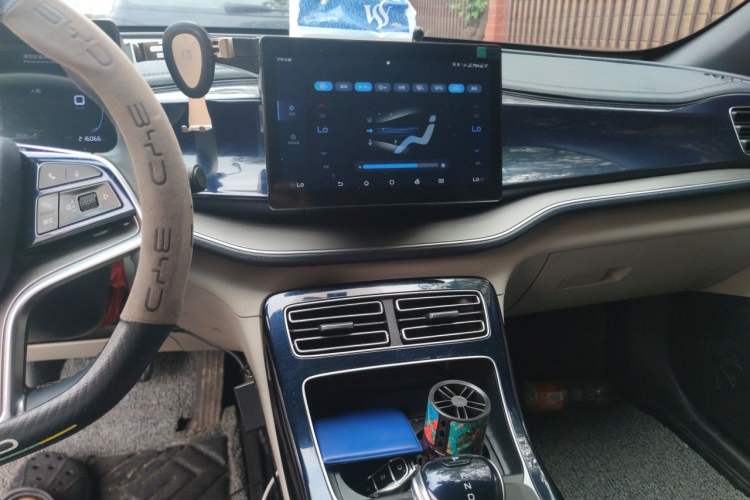Used BYD Qin PLUS 2023 Champion Edition EV 420KM Leading Model Audio And AC Panel