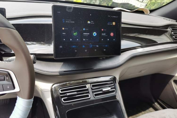 Used BYD Qin PLUS 2023 Champion Edition DM-i 55KM Leading Model Audio And AC Panel