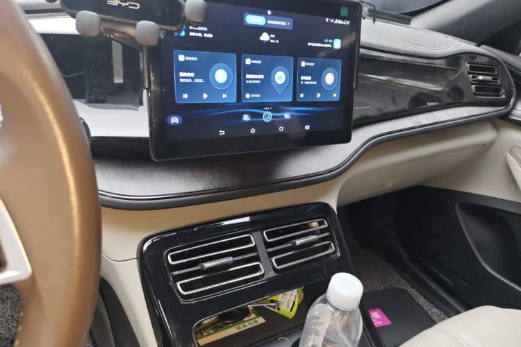 Used BYD Qin PLUS 2023 Champion Edition DM-i 55KM Leading Model Audio And AC Panel