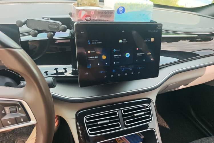 Used BYD Qin PLUS 2023 Champion Edition DM-i 120KM Leading Model Audio And AC Panel